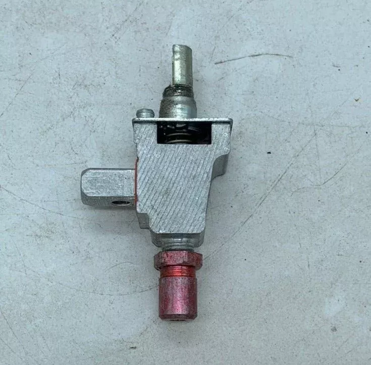 Used Atwood Wedgewood Burner Valve 9000 BTU 52123 / 9511E