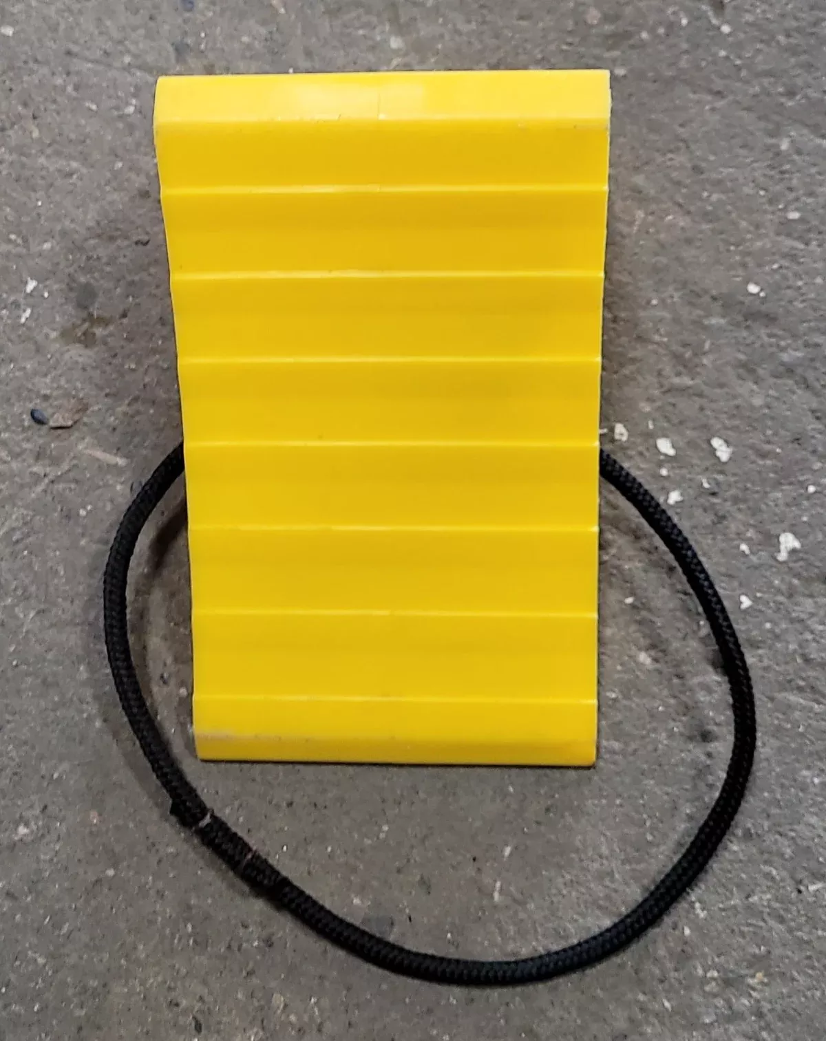 Used Camco Wheel Chock- 44472