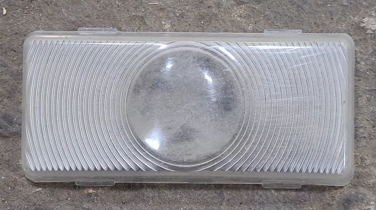 Used Porch Light Replacement Lens, Clear 4 7/8" X 2 1/4"