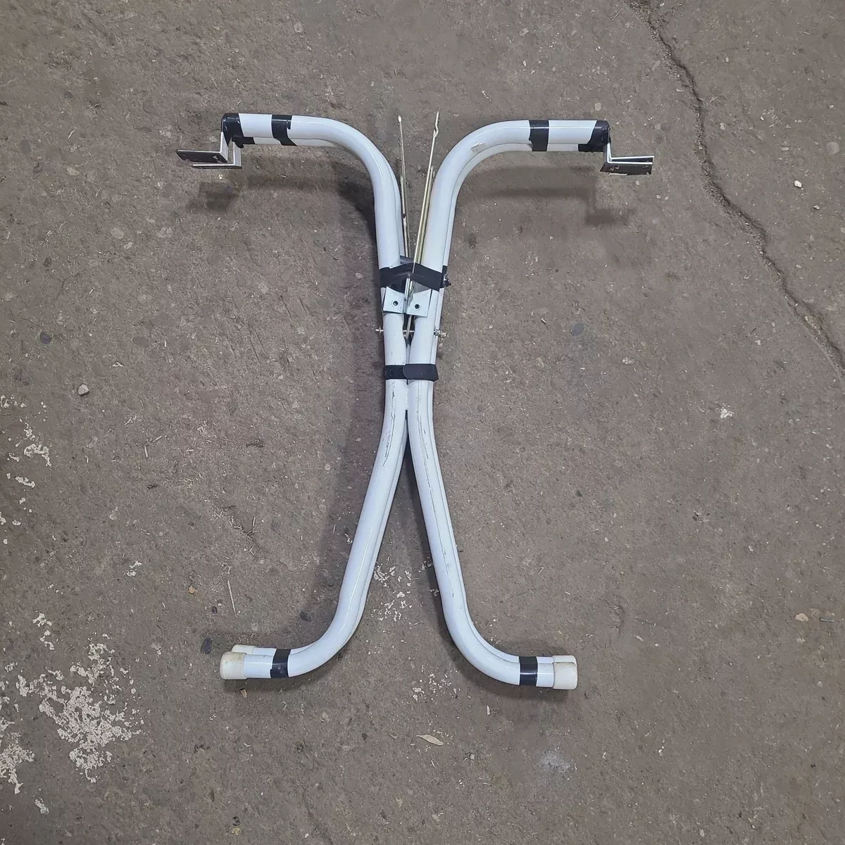 Used RV Folding Table Leg Set 25 1/4" H- OFF WHITE COLOR