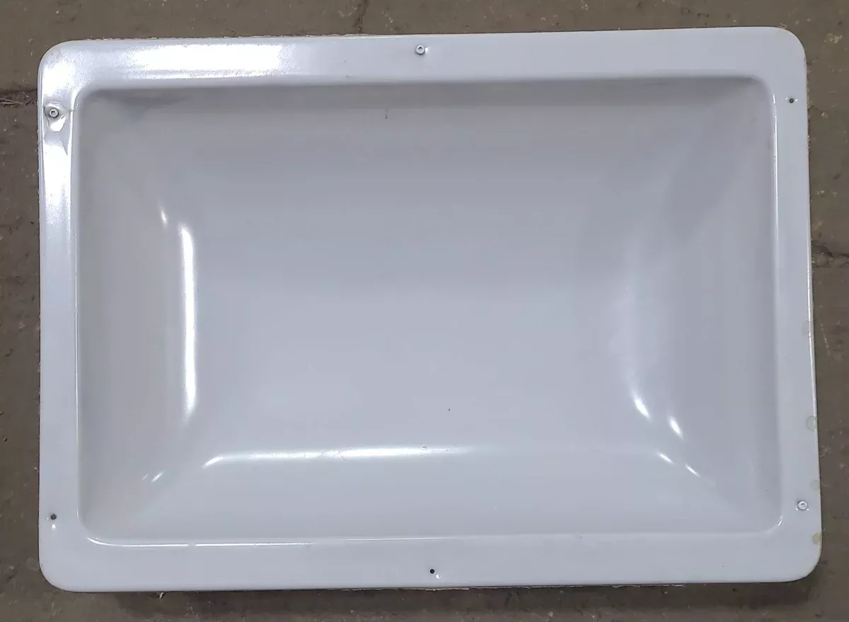 Used Skylight 17 1/4" X 23 3/4"